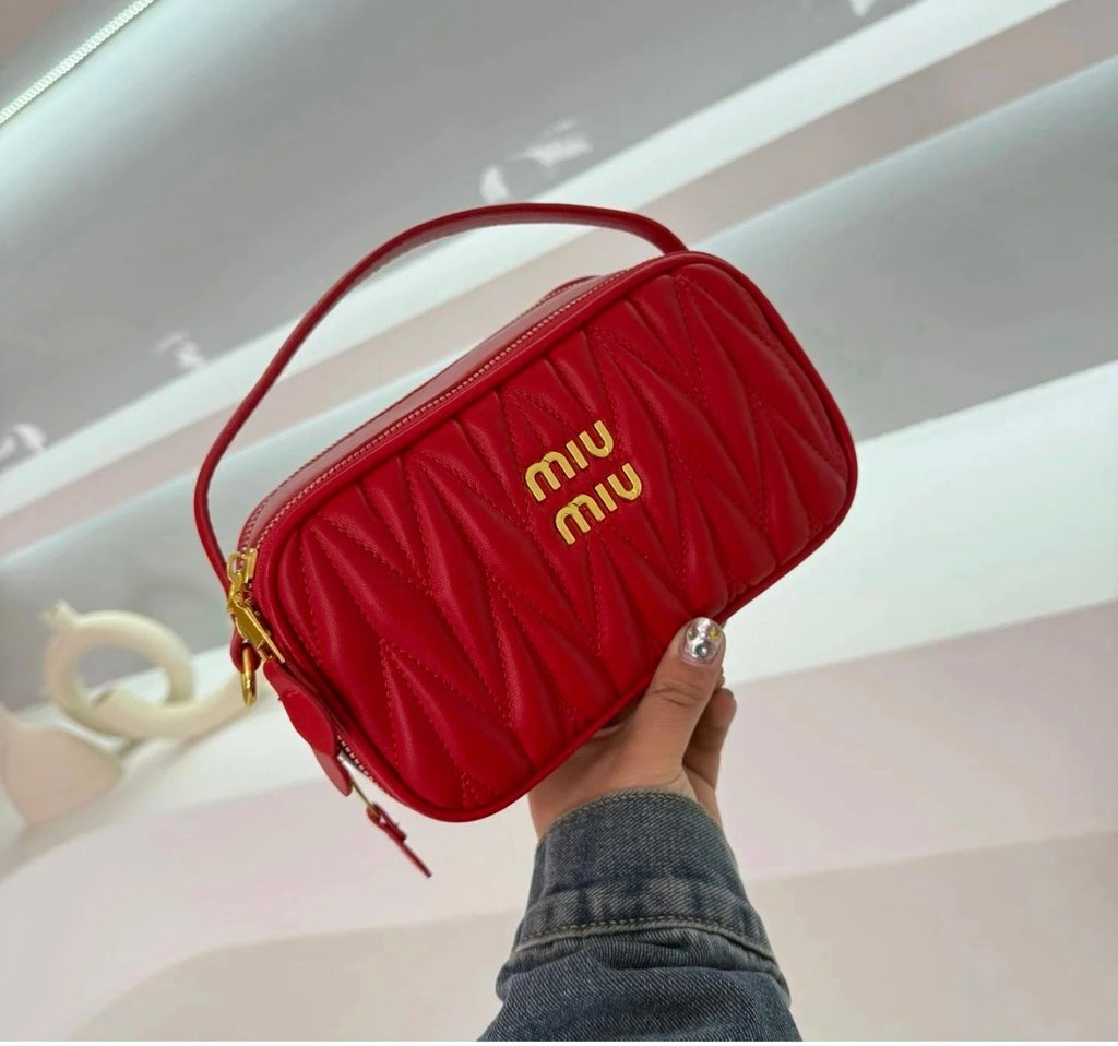 Designer bag vendor