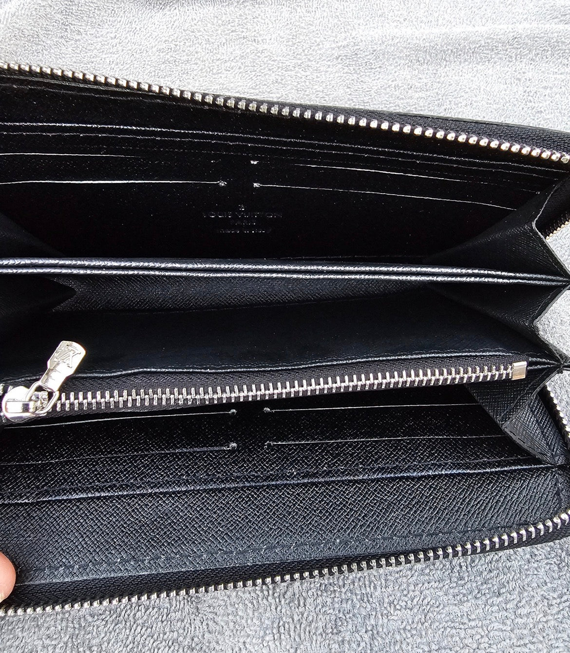 Zippy wallet
